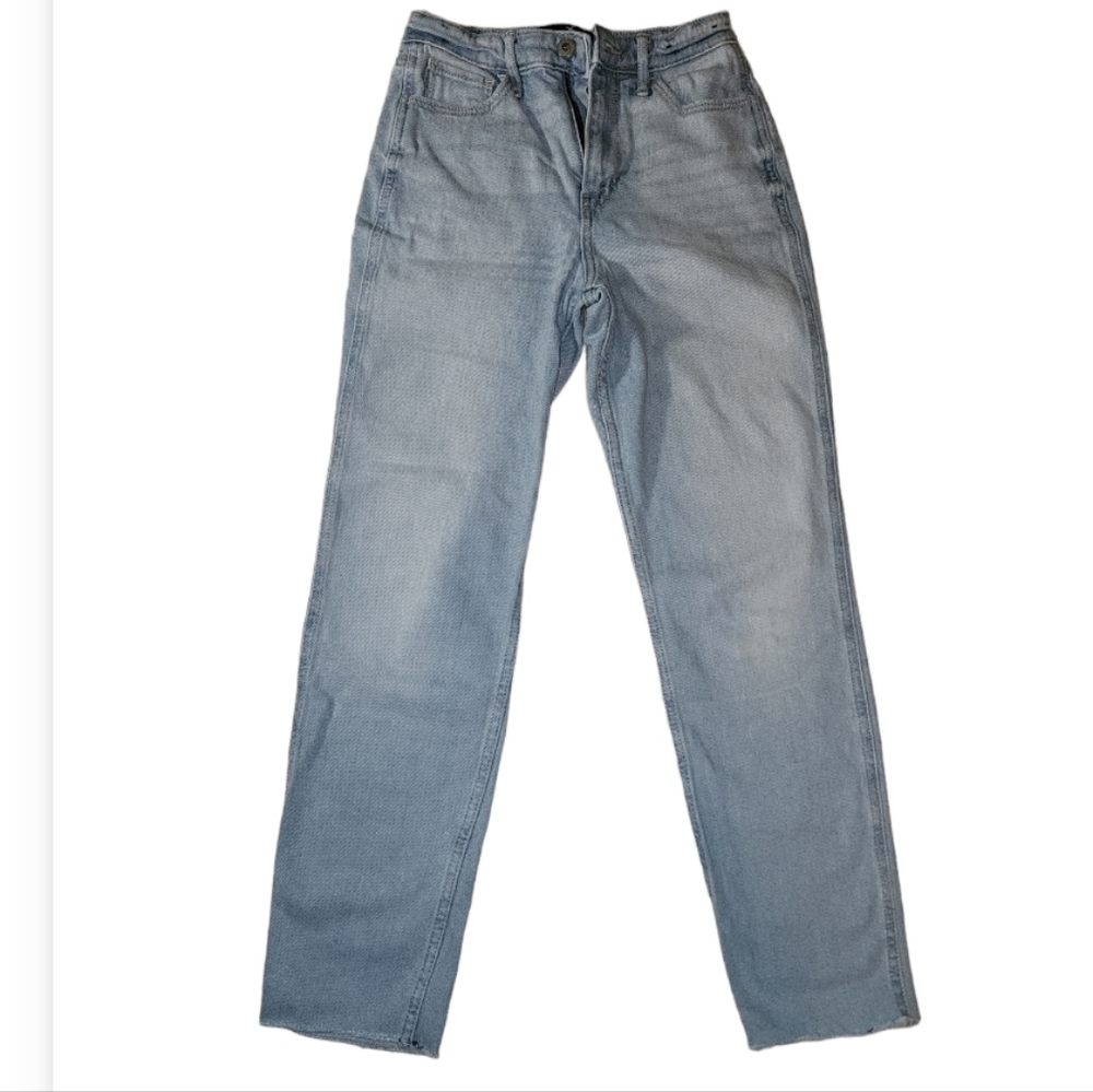 EUC, Hollister Ultra High Rise Mom Jean, Size 00